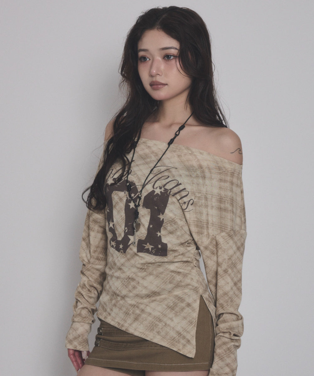 ベージュ モデル：163cm F着用
