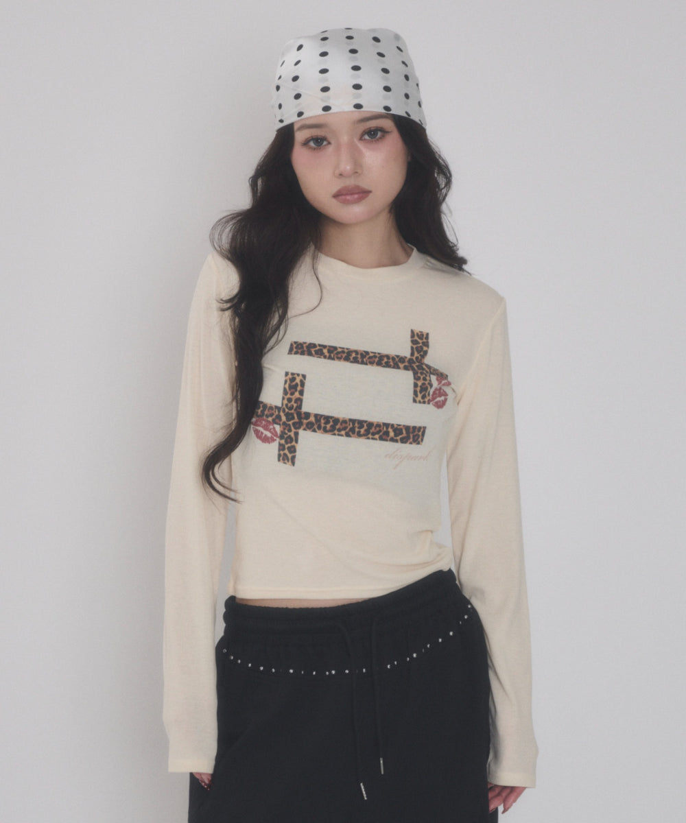 ベージュ モデル：163cm F着用