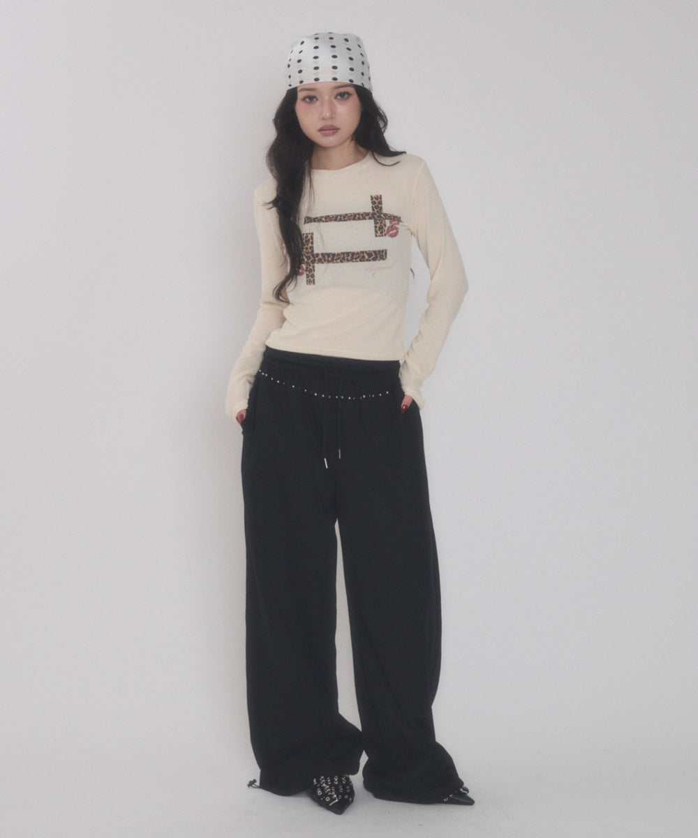 ベージュ モデル：163cm F着用