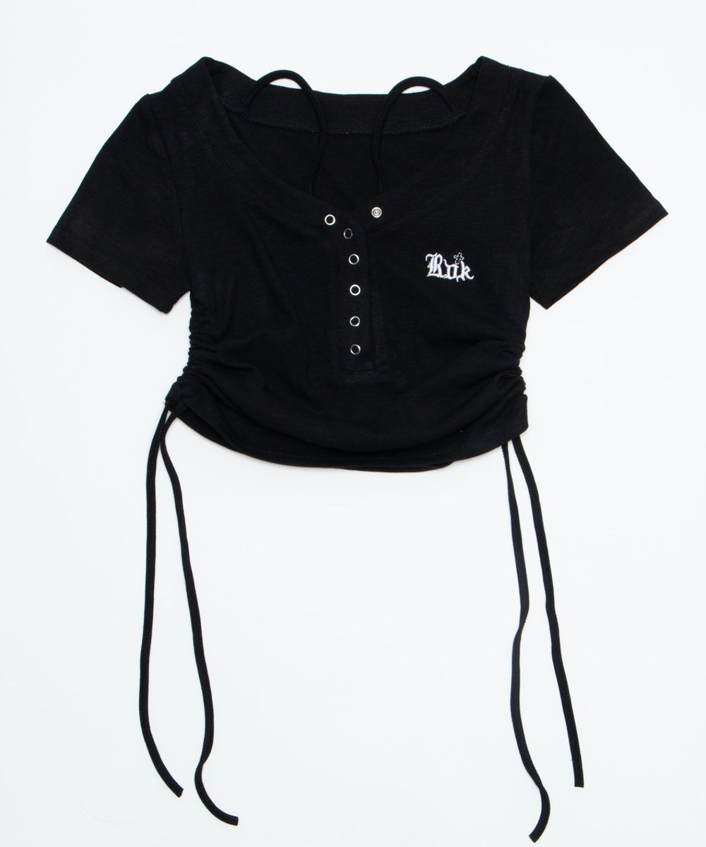 ヘンリーネックロゴ刺繍T