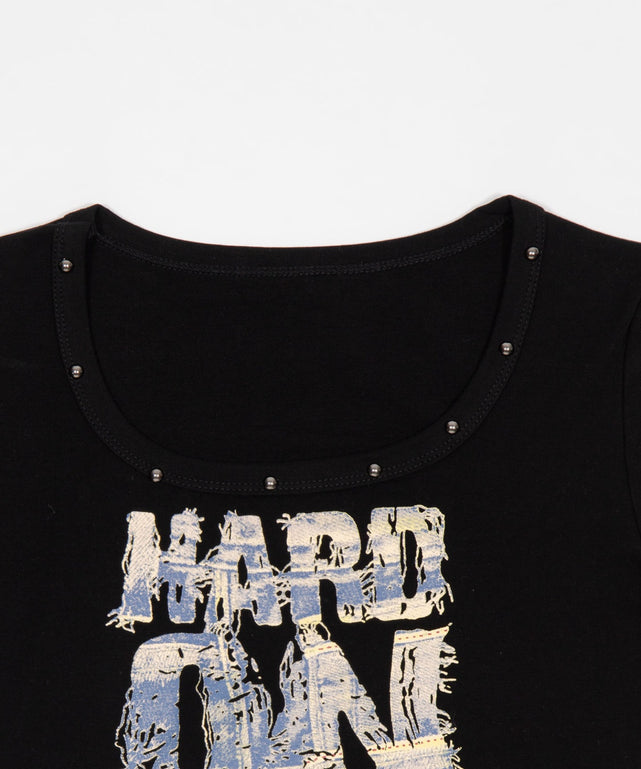 スタッズネックロゴクロップドT