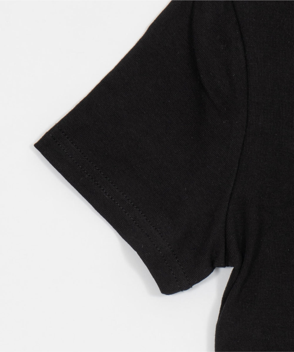 スタッズネックナンバーロゴT