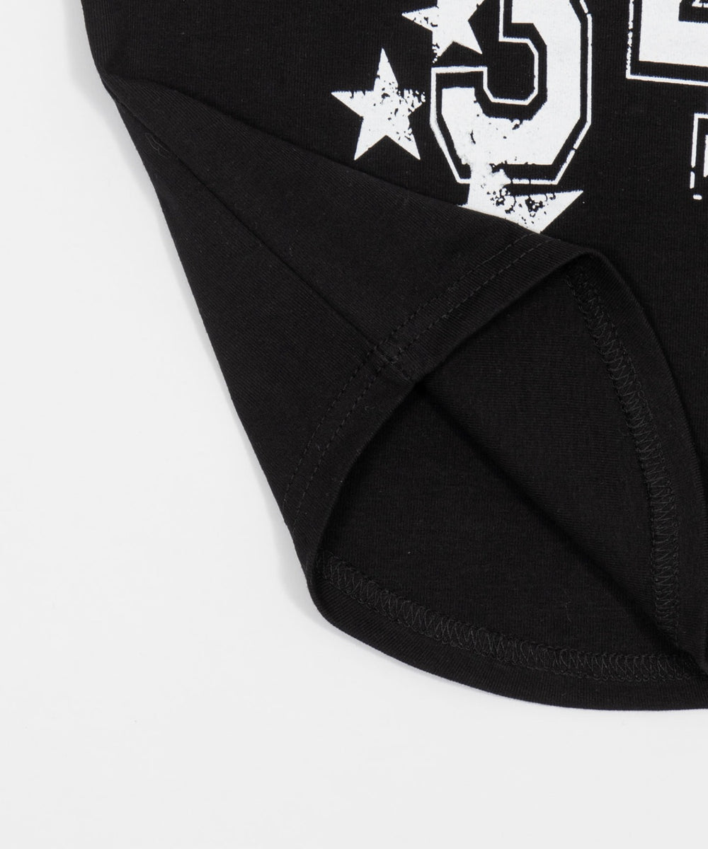 スタッズネックナンバーロゴT