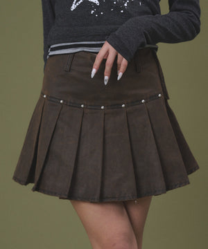 ブラウン モデル：160cm S着用