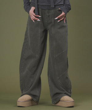 カーキ モデル：160cm S着用