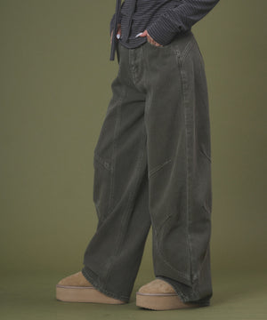 カーキ モデル：160cm S着用