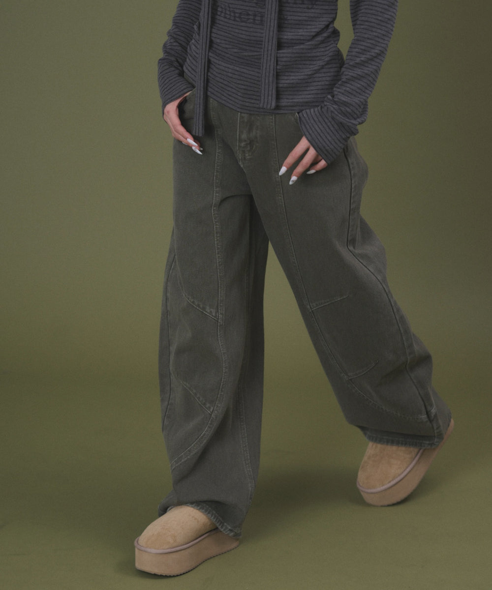 カーキ モデル：160cm S着用