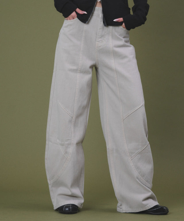 ホワイトアイボリー モデル：163cm S着用