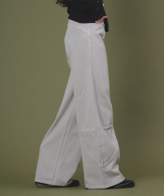 ホワイトアイボリー モデル：163cm S着用