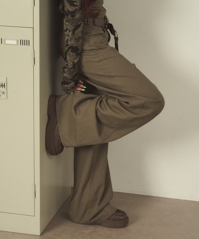 ベージュ モデル：163cm S着用