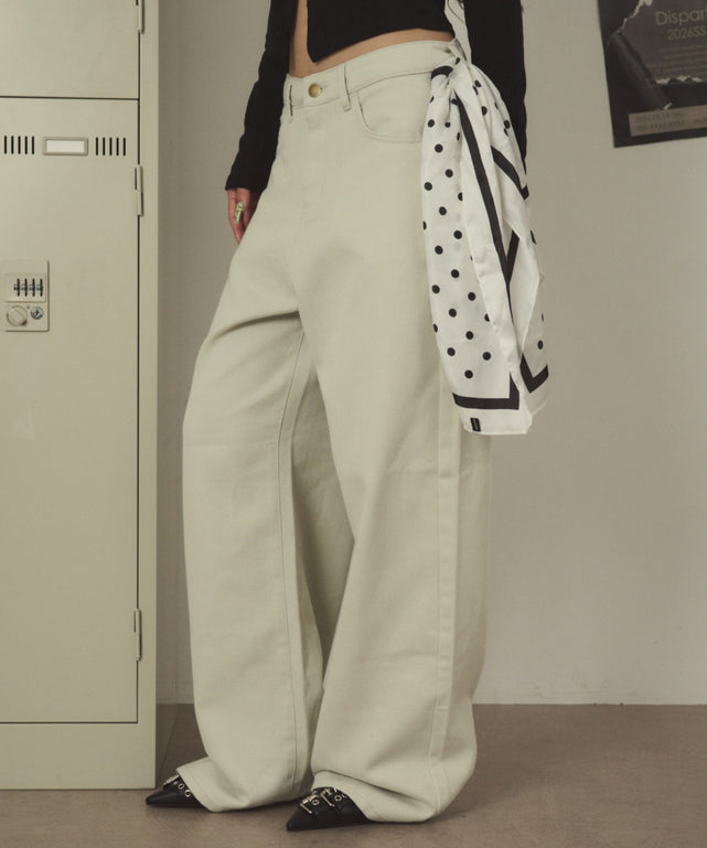 ホワイトアイボリー モデル：163cm S着用