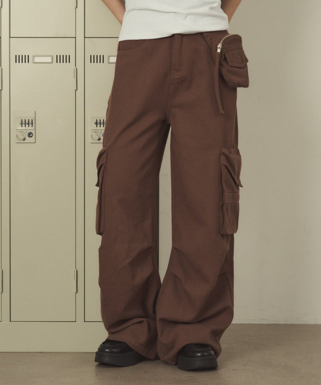 ポーチ付きウォッシュドカーゴパンツ/ブラウン モデル：163cm S着用