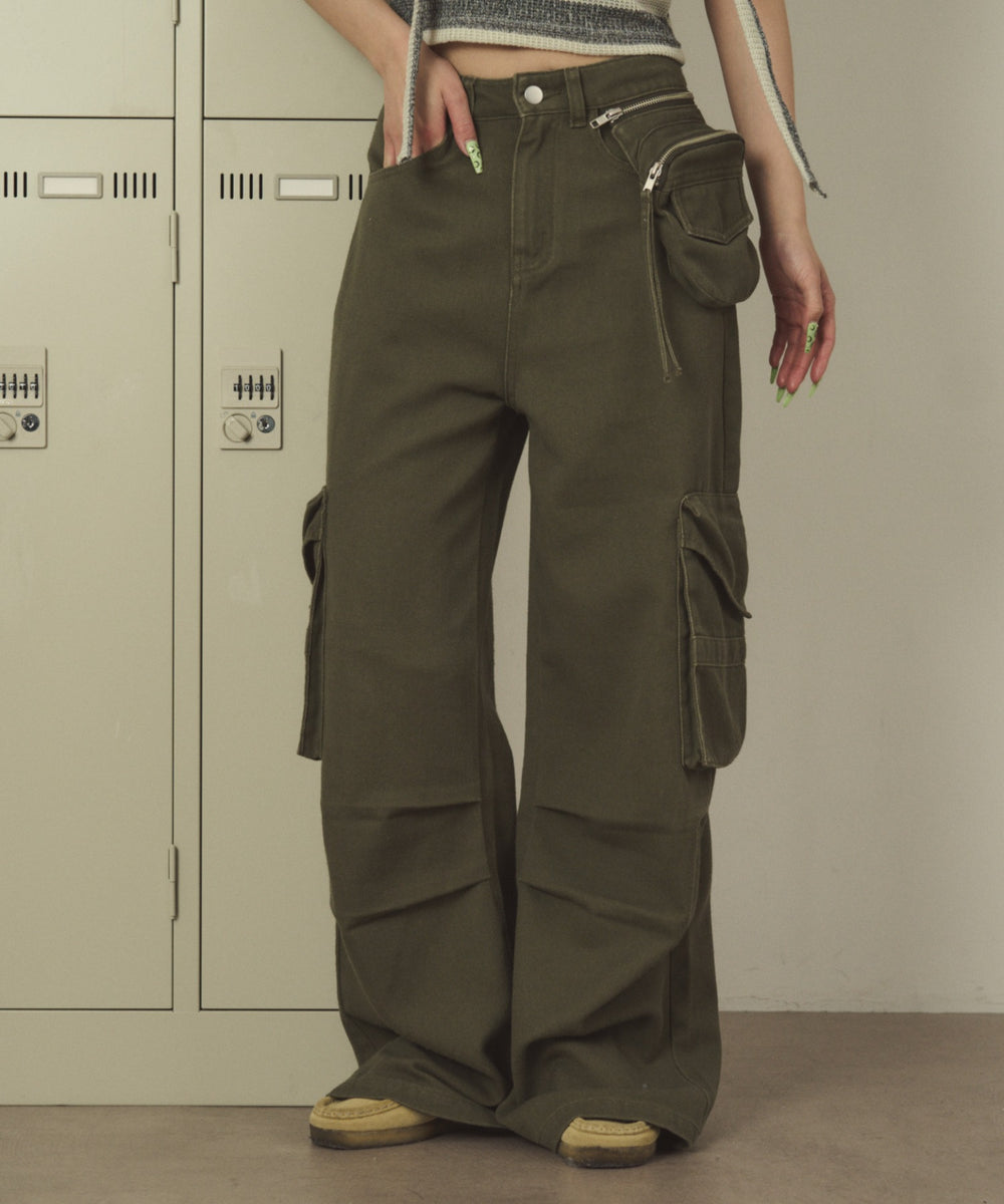 カーキ モデル：163cm S着用