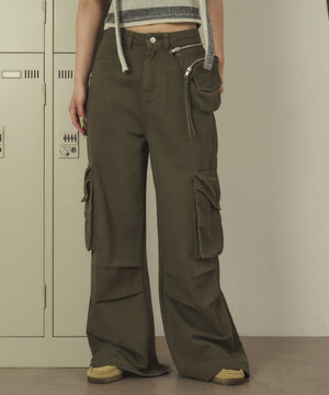 カーキ モデル：163cm S着用