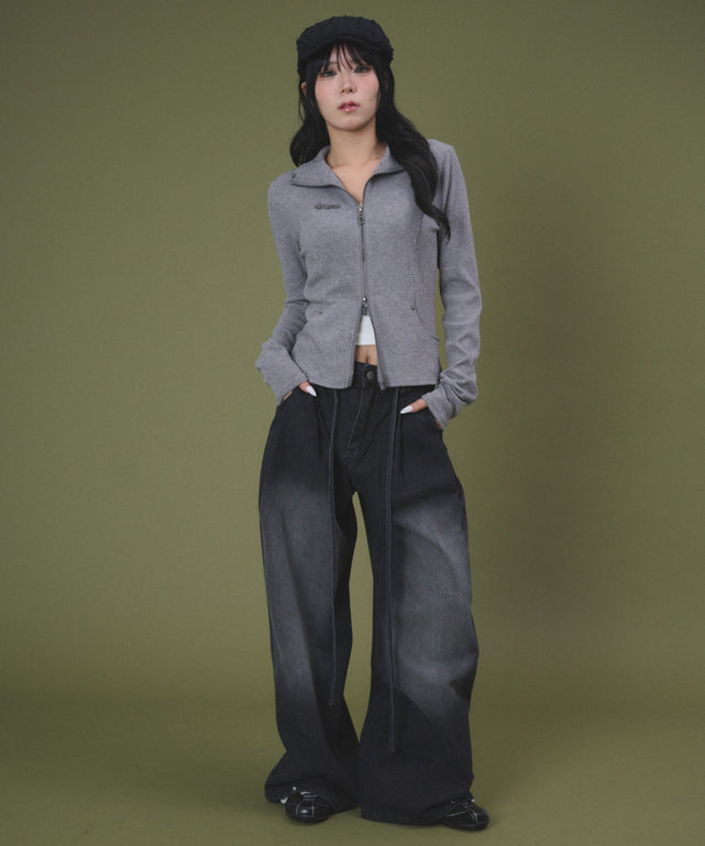 ブラック モデル：160cm S着用