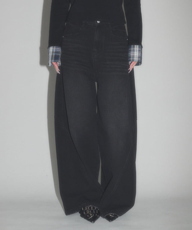 ブラック モデル：163cm S着用