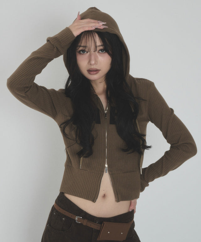 ブラウン モデル：163cm F着用