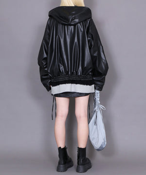 ブラック モデル：165㎝ FREE着用