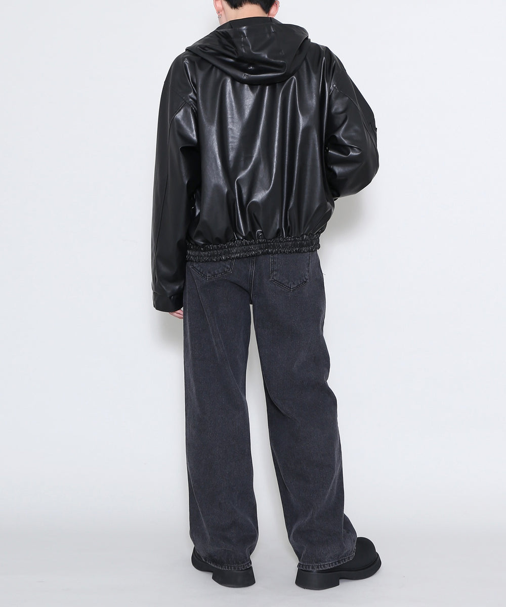 ブラック モデル：178㎝ FREE着用