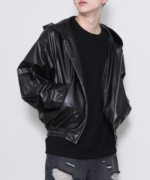 ブラック モデル：178㎝ FREE着用