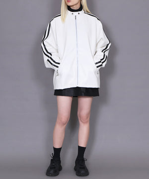 ホワイト モデル：165cm S着用