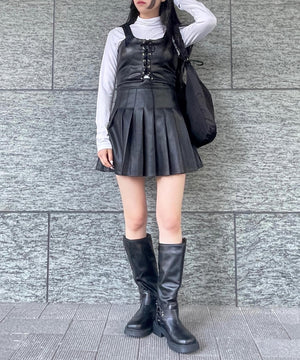 ブラック モデル：154㎝ S着用