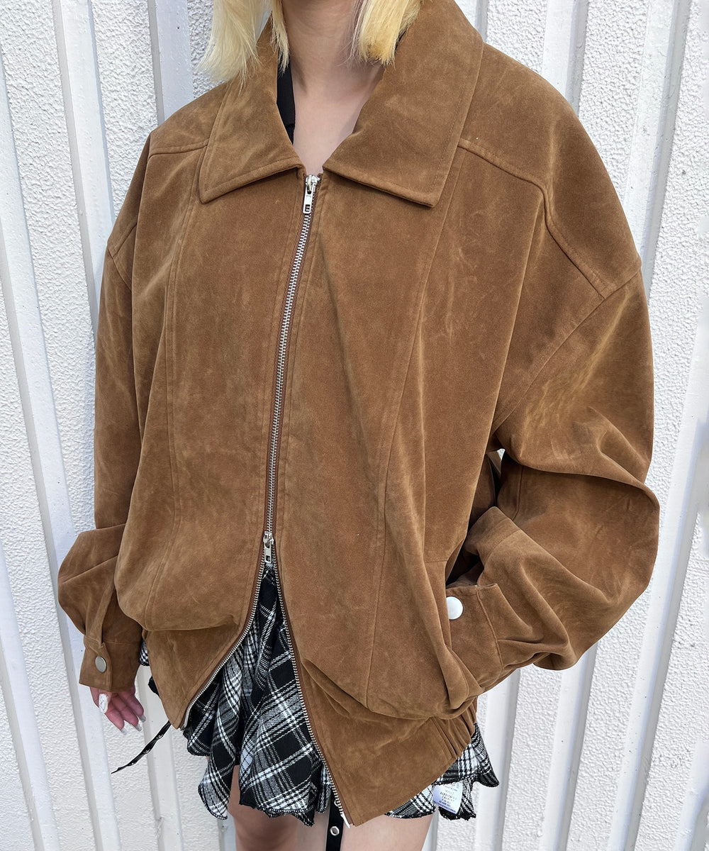 キャメル モデル：160㎝ L着用