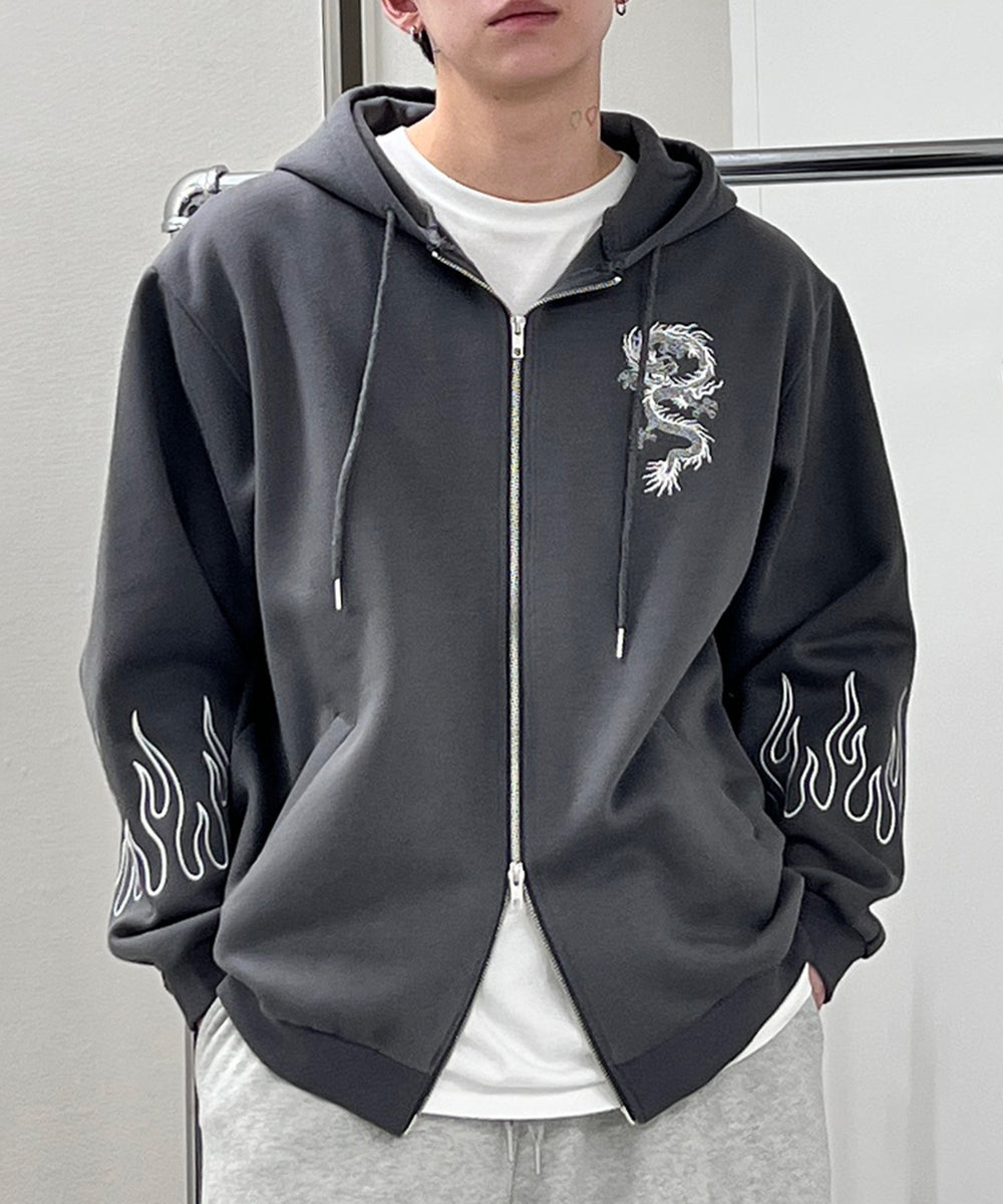 スミクロ モデル：178㎝ XL着用