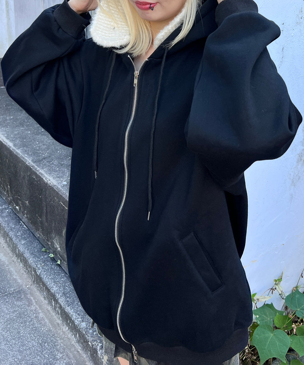 ブラック モデル：160㎝ FREE着用