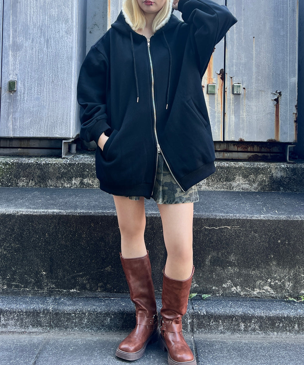 ブラック モデル：160㎝ FREE着用