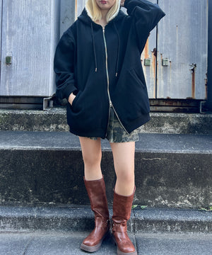 ブラック モデル：160㎝ FREE着用