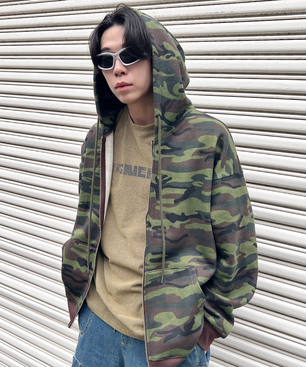 グリーン モデル：178㎝ FREE着用