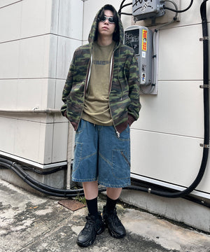 グリーン モデル：178㎝ FREE着用