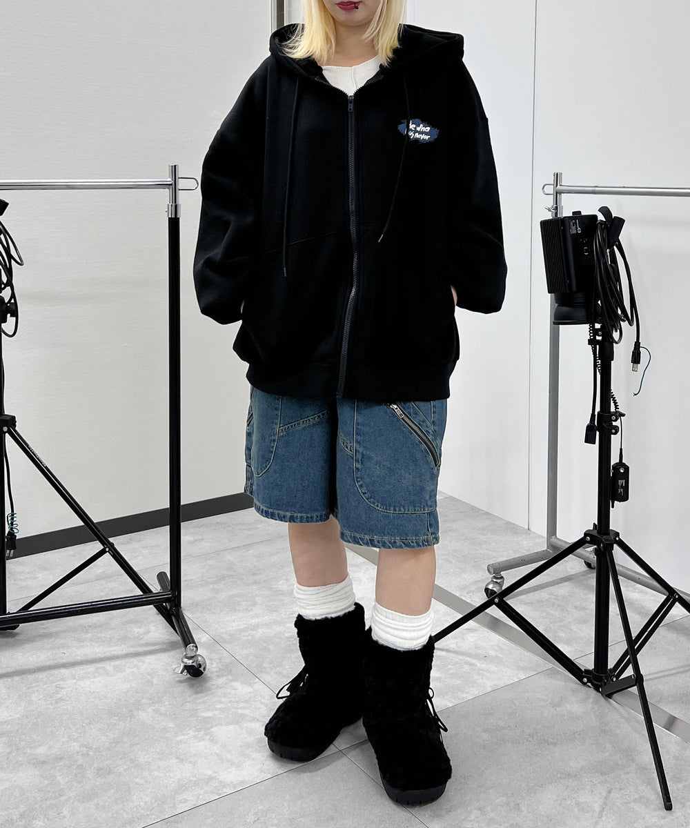 ブラック モデル：160㎝ FREE着用