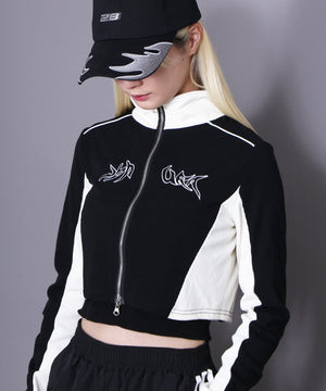 ブラック モデル：165cm FREE着用