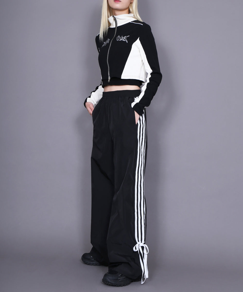 ブラック モデル：165cm FREE着用