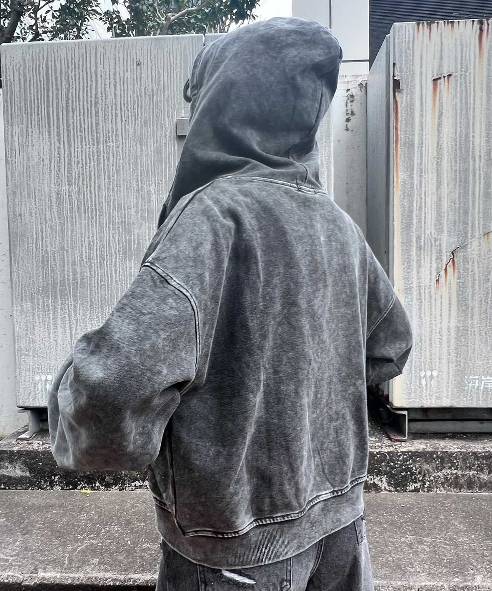 ブラック モデル：154㎝ FREE着用