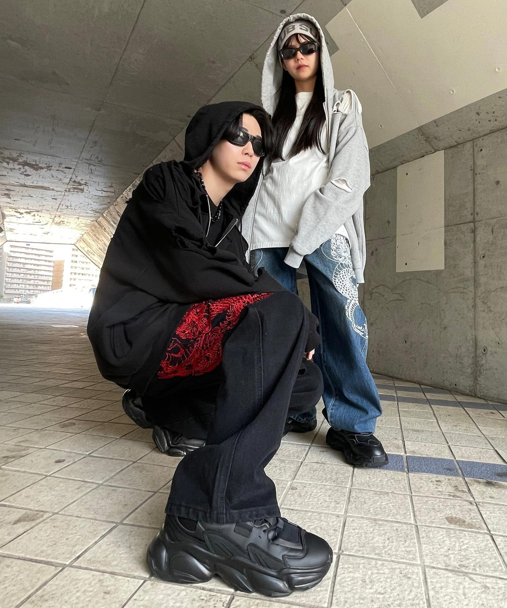 ドラゴン刺繍デニムパンツ