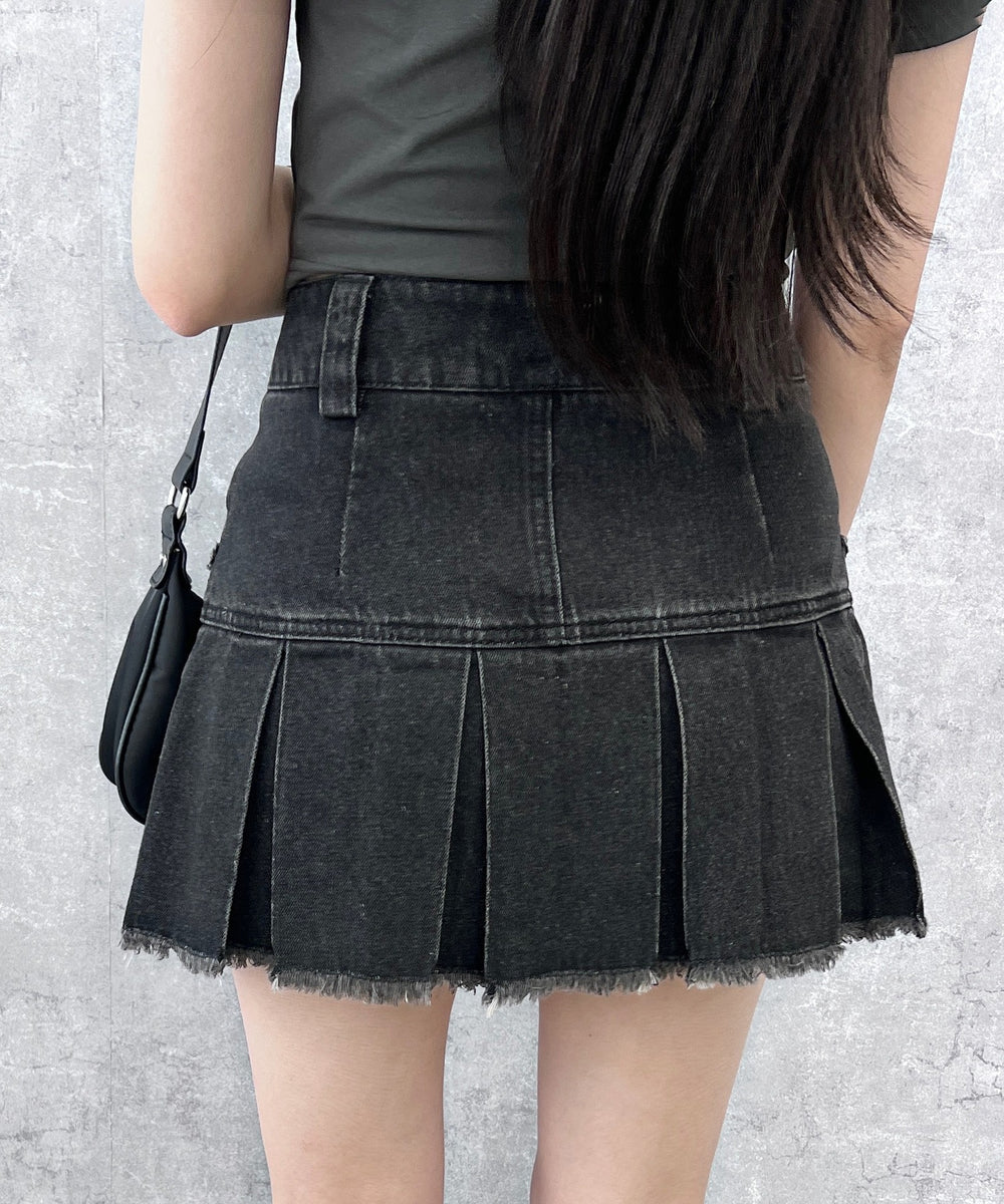 ブラック モデル：154㎝ S着用