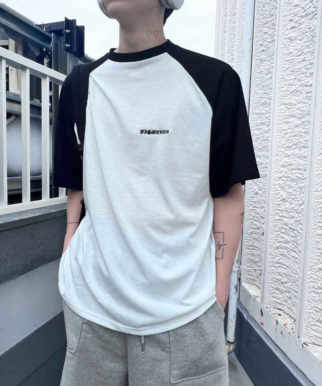 ワンポイントビッグラグランTシャツ/ブラック モデル：178㎝ FREE着用