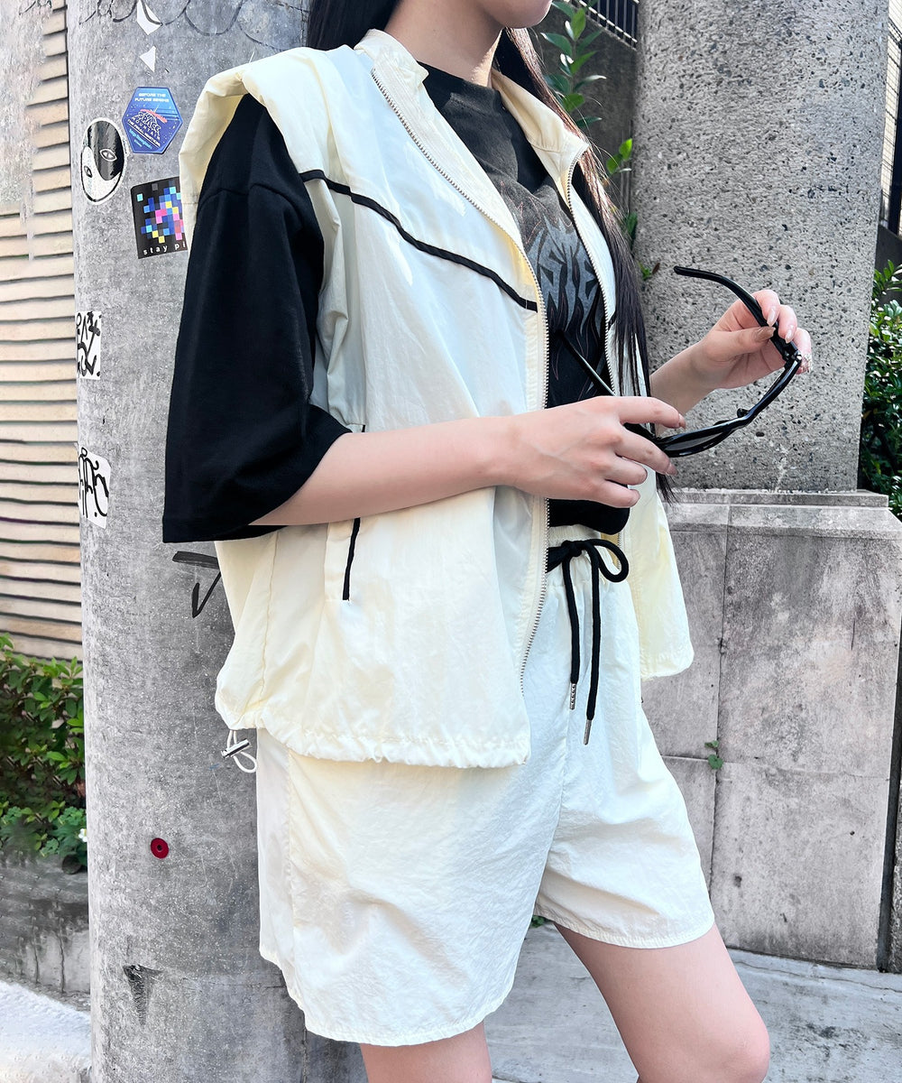 ホワイト モデル：154㎝ FREE着用