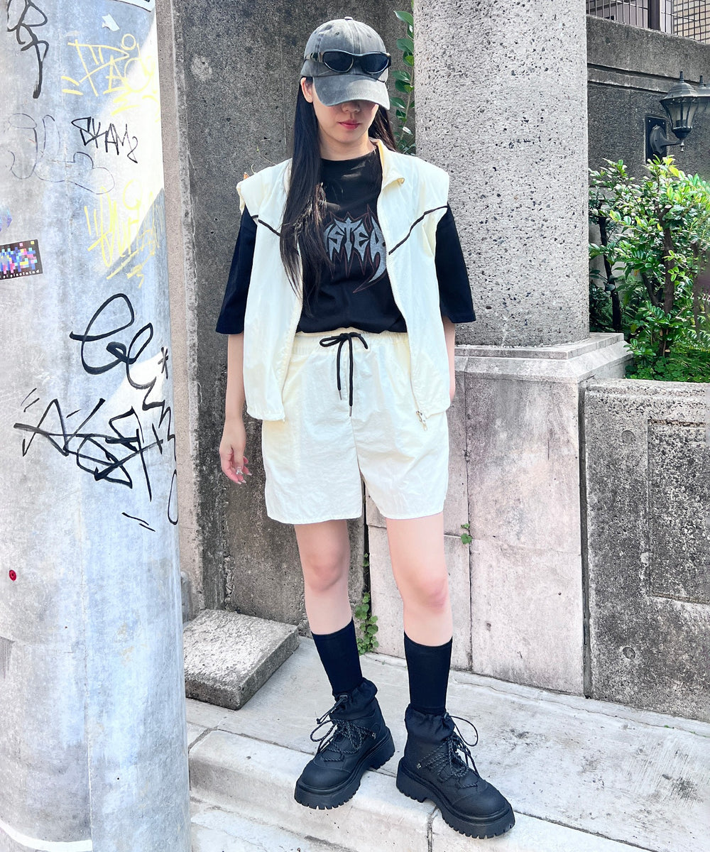 ホワイト モデル：154㎝ FREE着用