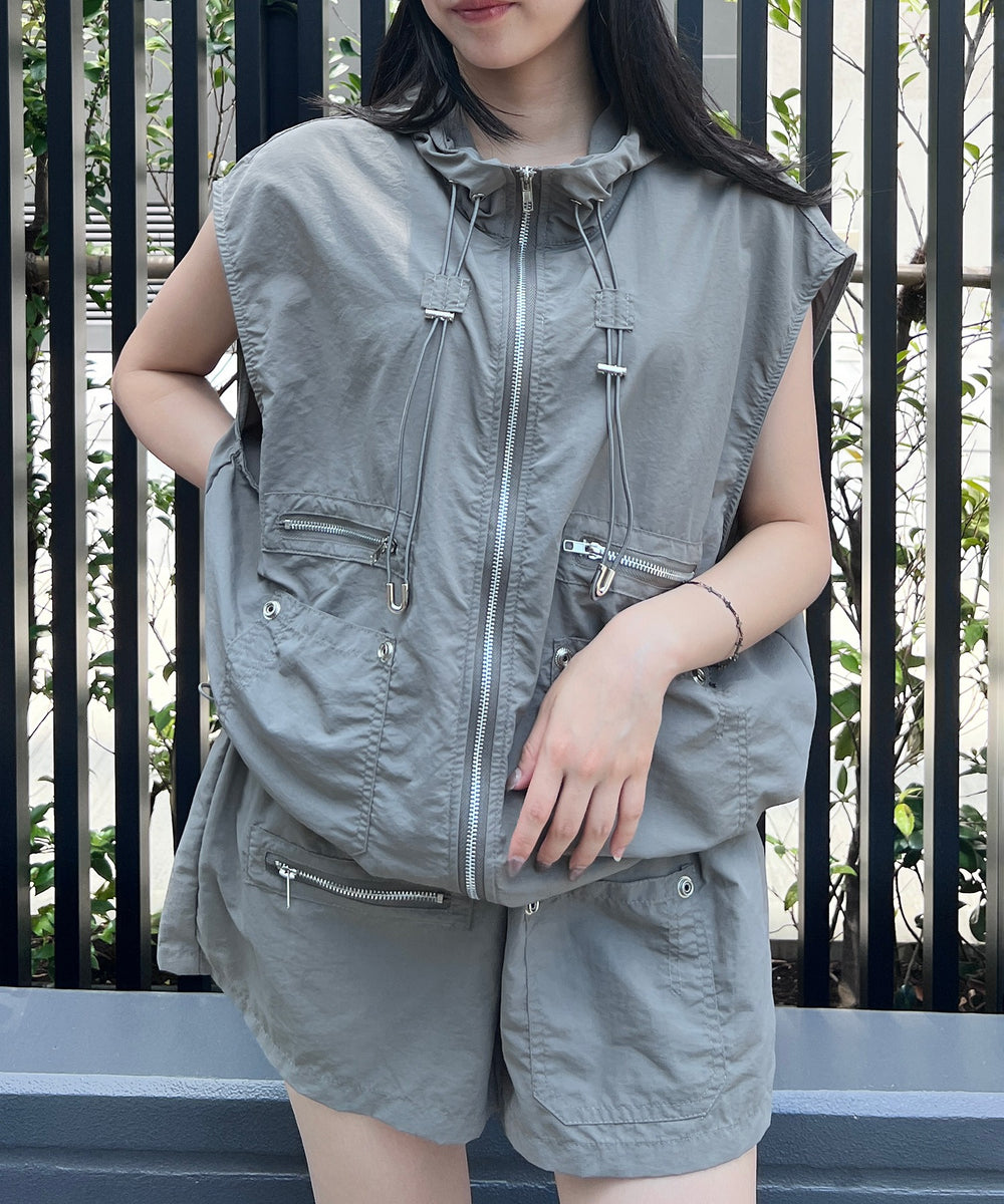 ブラック モデル：154㎝ FREE着用