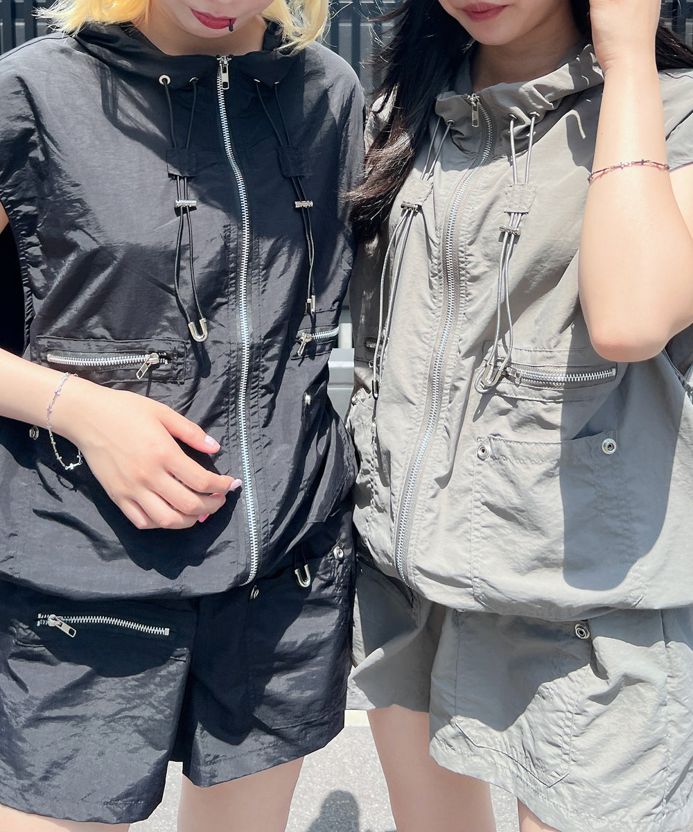 ブラック モデル：154㎝ FREE着用