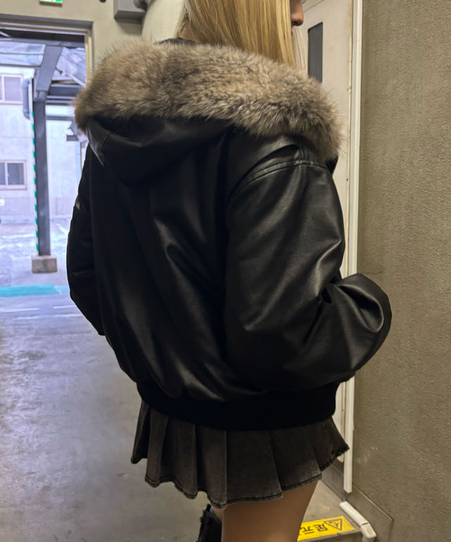 ブラック モデル：167㎝ FREE着用