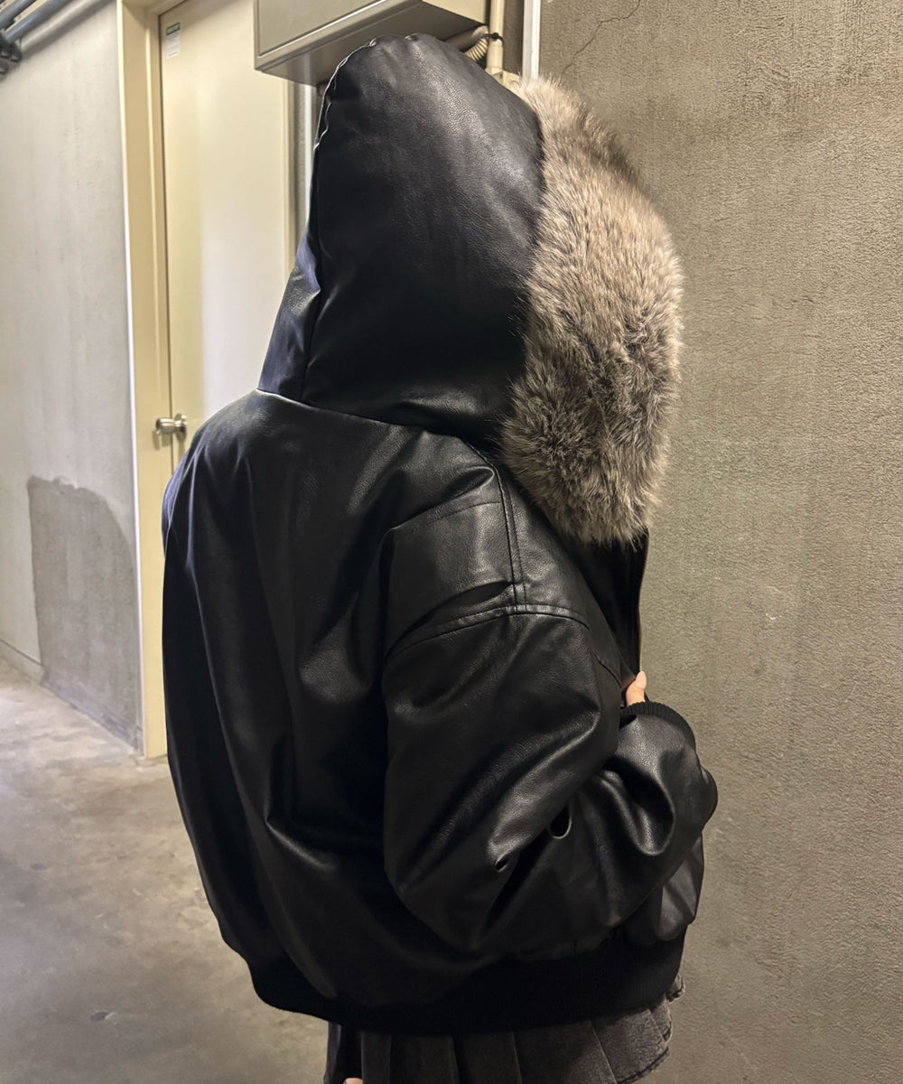 ブラック モデル：167㎝ FREE着用