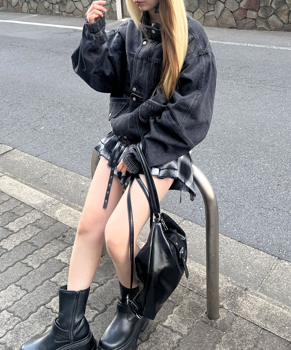 ブラック モデル：160㎝ FREE着用