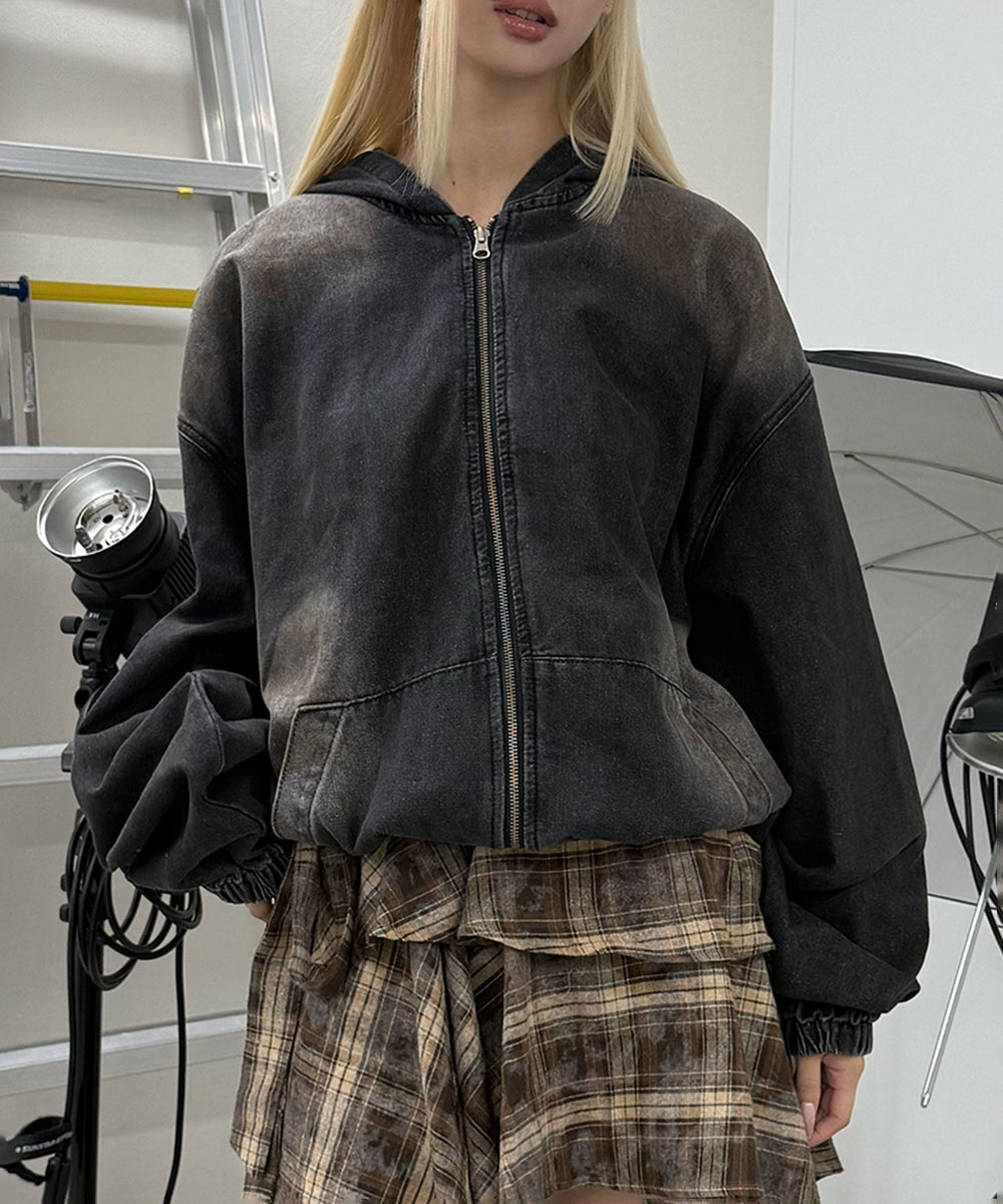 ブラック モデル：167㎝ FREE着用