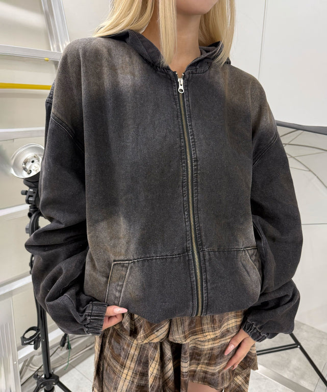 ブラック モデル：167㎝ FREE着用