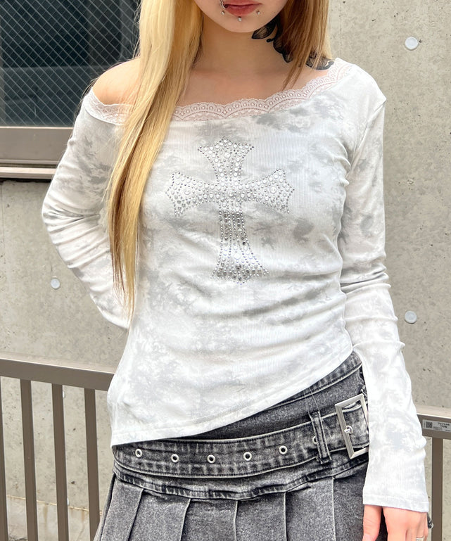 ホワイト モデル：160㎝ FREE着用